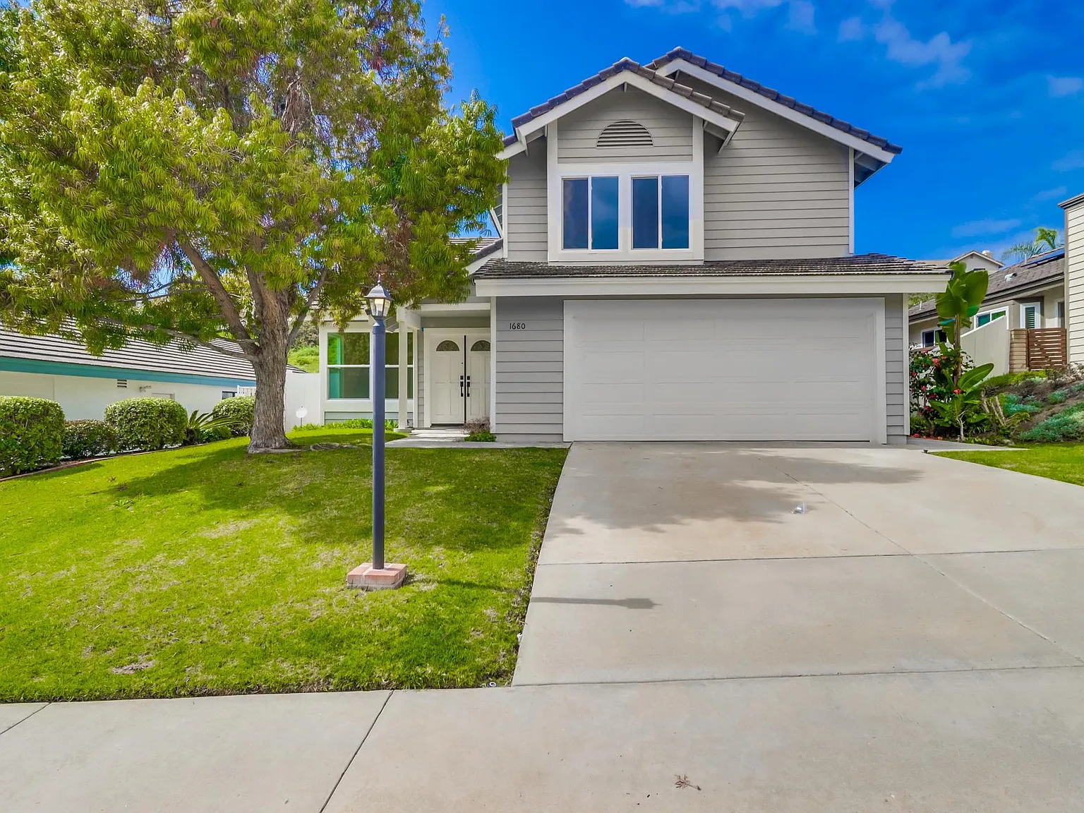 1680 Swallowtail Rd — Photo 2