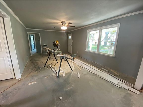 2nd image of 213 N Lumpkin St