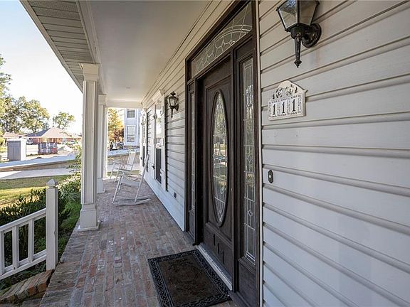 3rd image of 111 Ducayet Dr