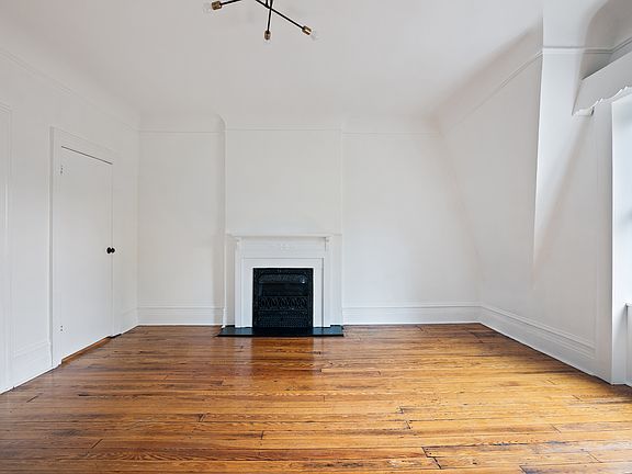 2nd image of 843 Lincoln Pl #3A