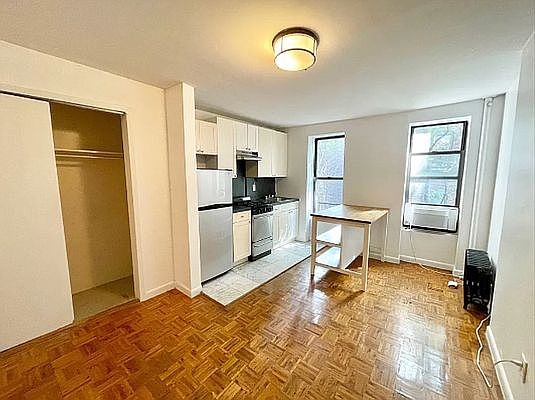 1st image of 544 W 50th St #B5r