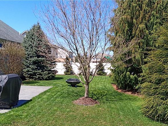 3rd image of 5993 Larch Dr