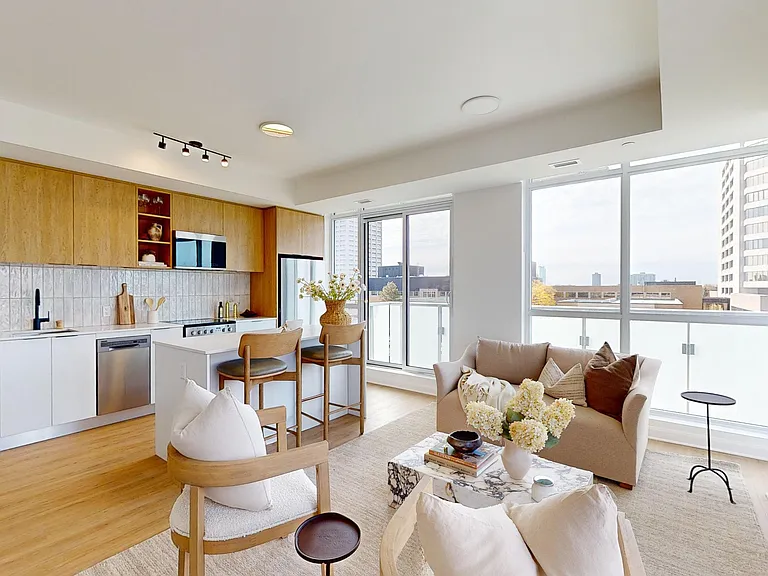 159 Parkdale Ave — Photo 9