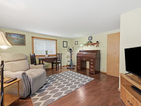 23rd image of 225 Camp Horne Rd