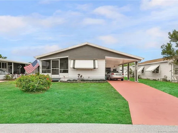 7126 SE Redbird Cir, Hobe Sound, FL 33455