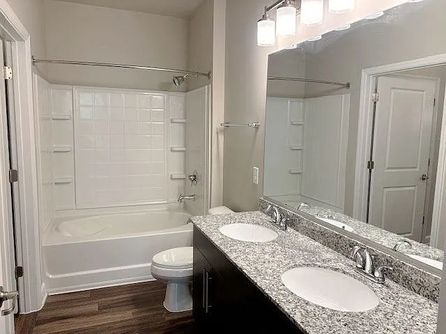 Clairmont at Trinity — Photo 146