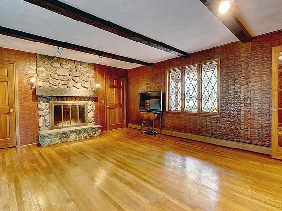 4th image of 17 Georgiana Dr