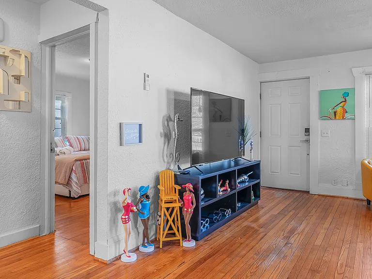 9628 19th Bay St #5 — Photo 12