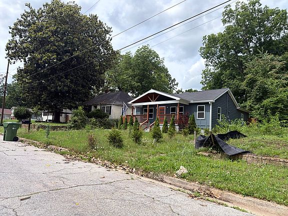 2nd image of 124 Scott St NW