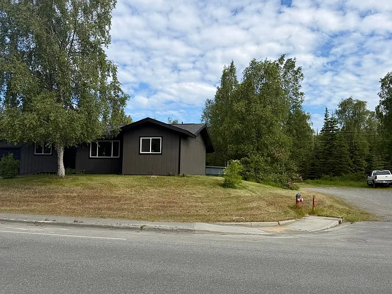 340 S Kobuk St — Photo 15