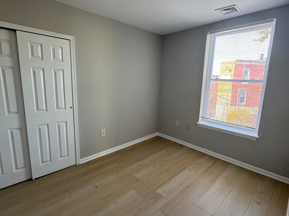 3741 Lancaster Ave #3RR