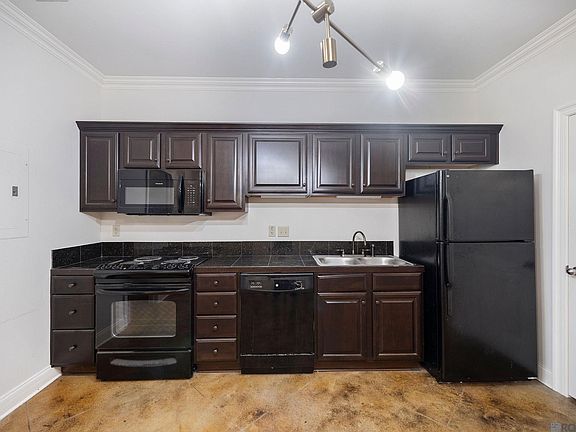 4th image of 888 S Kenilworth Pkwy APT 4H