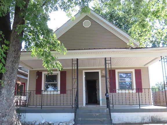 3rd image of 1215 Harriet St