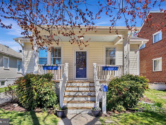 2nd image of 102 E Custis Ave
