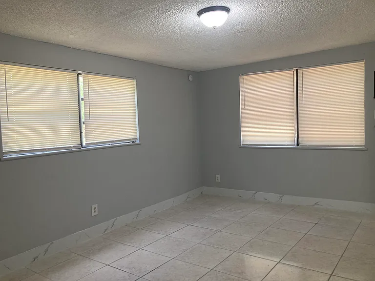 3630 SW 46th Ave — Photo 21