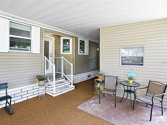 4th image of 188 Jacaranda Dr