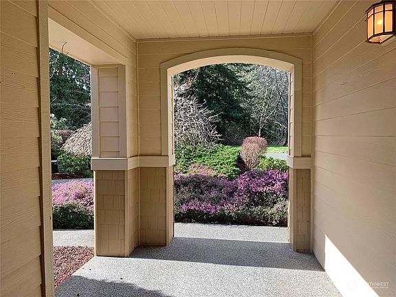 3rd image of 88 Heritage Lane