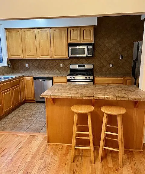 735 N Hayworth Ave — Photo 16