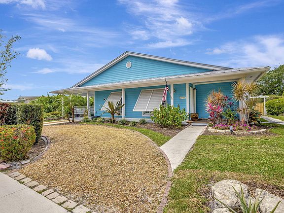 2nd image of 2940 SE Treasure Island Road