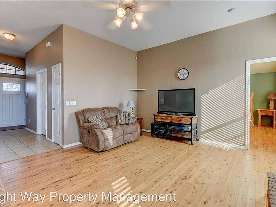 1st image of 2216 SW 141st Pl