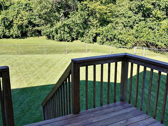 5th image of 953 Ramblewood Ln