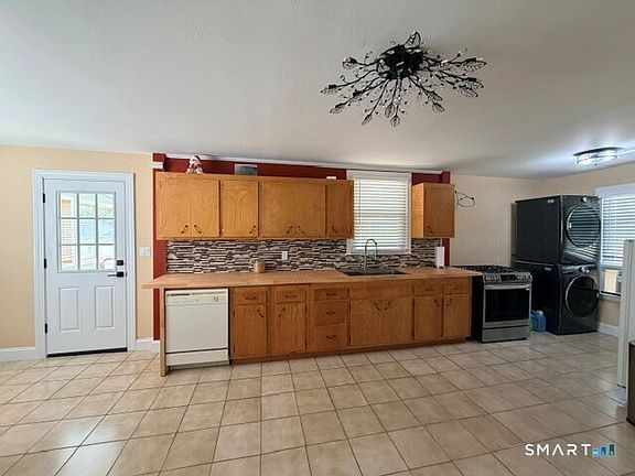 3rd image of 774 Hamilton Avenue