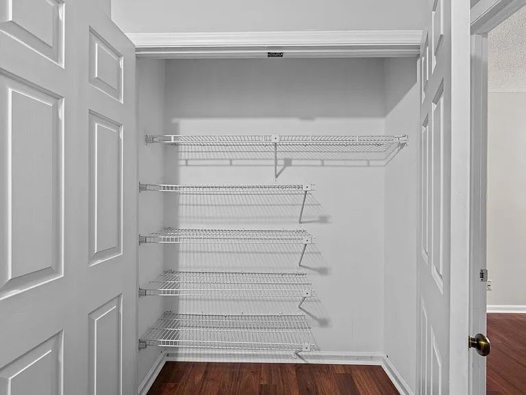 5624 Darrow Dr — Photo 18
