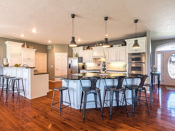 White Maple Kitchen