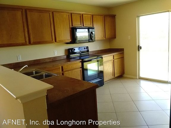 4th image of 804 Perseus Dr