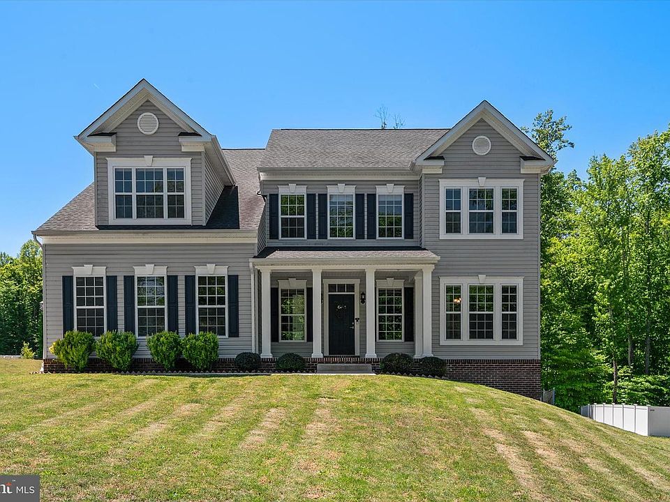 1st image of 3202 Elwood Ln