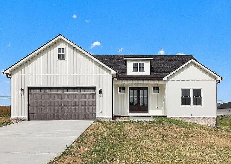 1st image of 925 Meadow Ln