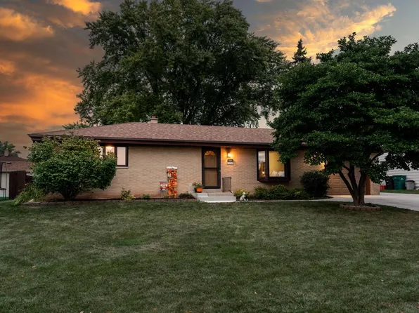 N94W16646 Cumberland DRIVE, Menomonee Falls, WI 53051