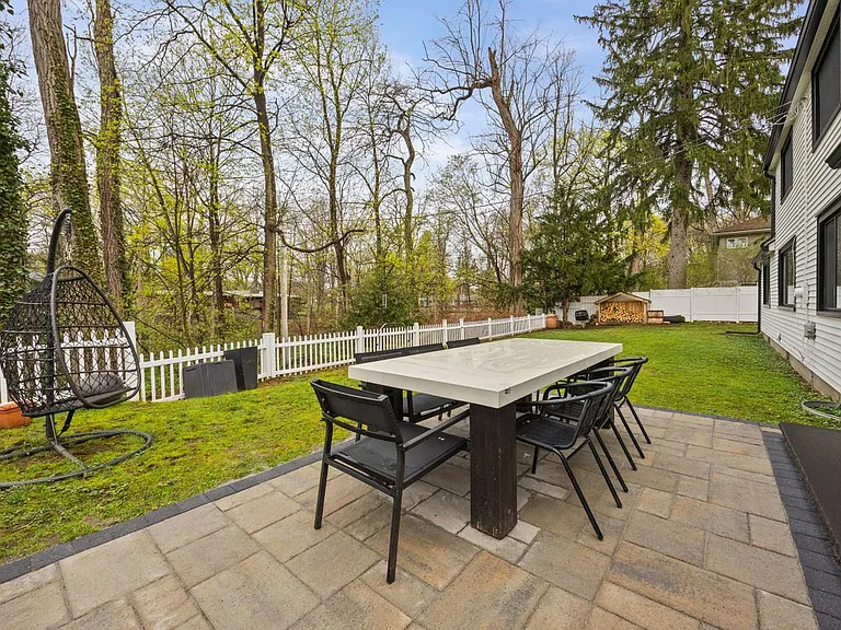 25 Brookwood Rd #HOUSE — Photo 40