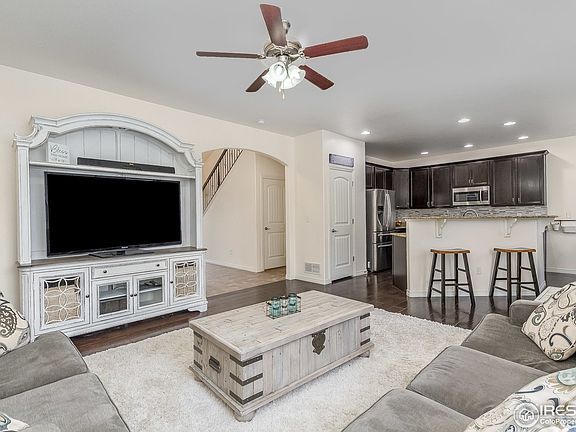 3rd image of 516 Dakota Way