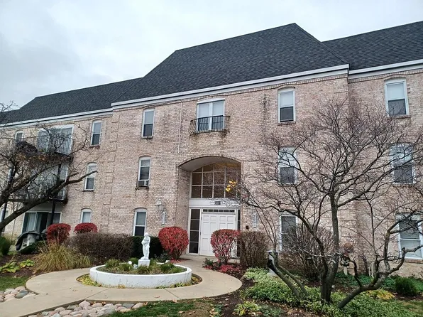 5001 Carriageway Dr #A-113, Rolling Meadows, IL 60008