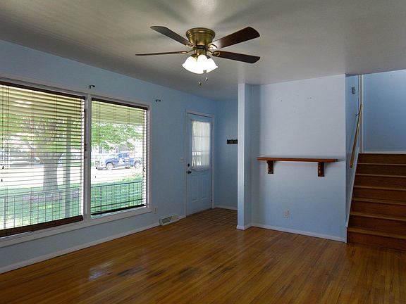 4th image of 536 N Meeds Dr