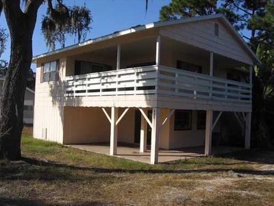 420 Riverside Dr, Tarpon Springs, FL, 34689