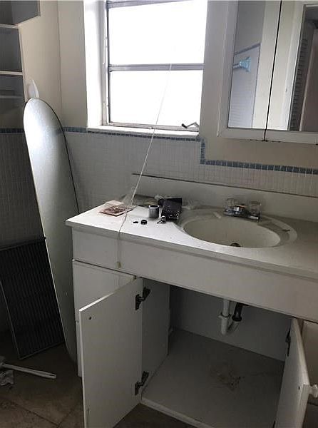 1st image of 18600 NE 18th Ave APT 246