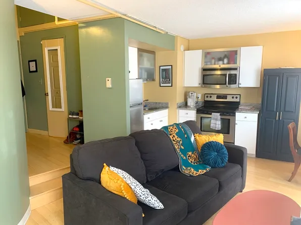 12 Stoneholm St, Boston, MA