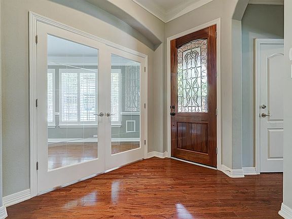 2nd image of 3918 Rose Grove Ln