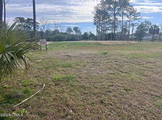 44 Meadowbrook Dr S, Ladys Island, SC 29907