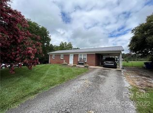 2166 White Pine Dr, Granite Falls, NC 28630