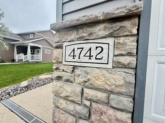 5th image of 4742 44th St S