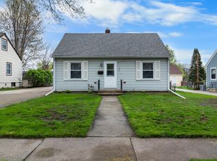 147 Arion St E, West Saint Paul, MN 55118