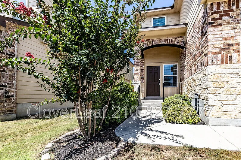 4 bed, 2.5 bath, 2229 sqft, $2,250 — Photo 4
