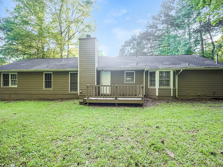 10916 Clearwater Dr — Photo 16