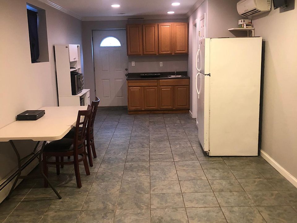 1st image of 3491 Clifton Blvd