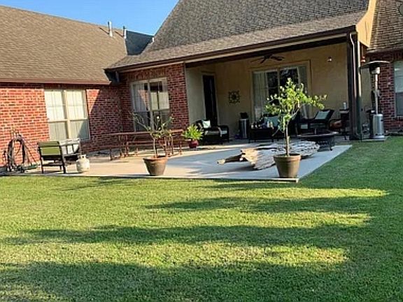 3rd image of 612 Southlake Cir
