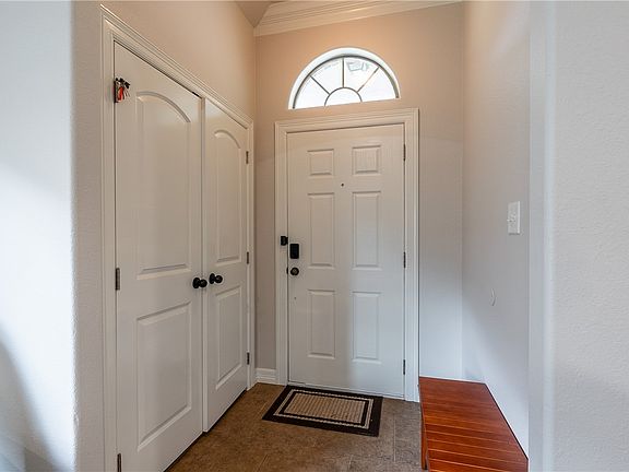 2nd image of 3907 Tournay Ln