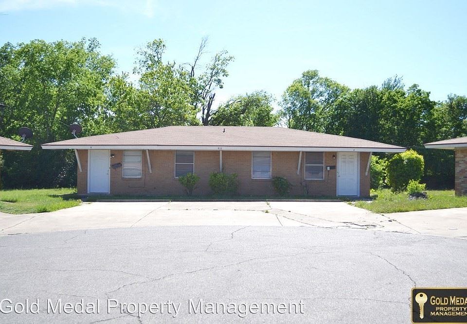 1st image of 802A Pecan Cir